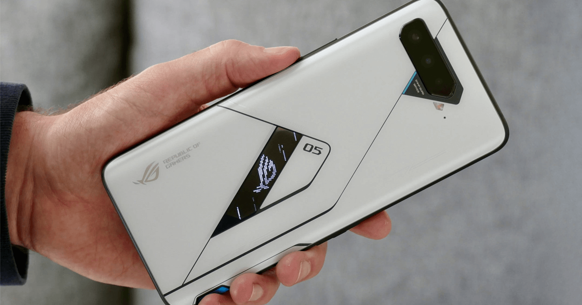 Asus RO5 Ultimate with OLED back panel